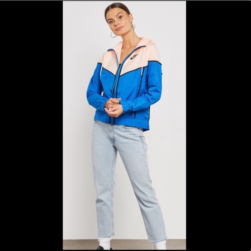 NWT Nike sportswear windrunner jacket - Picture 2 of 9